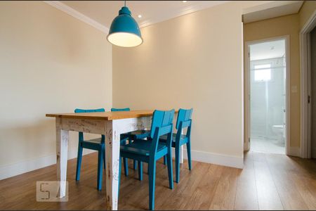 Sala de apartamento para alugar com 2 quartos, 60m² em Cambuí, Campinas