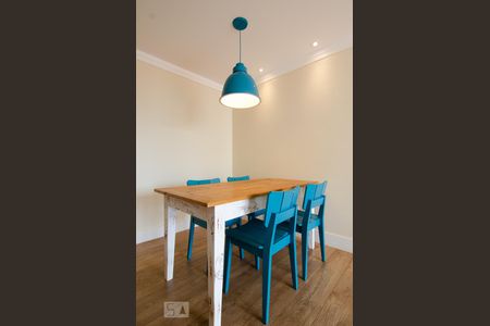 Sala de apartamento para alugar com 2 quartos, 60m² em Cambuí, Campinas