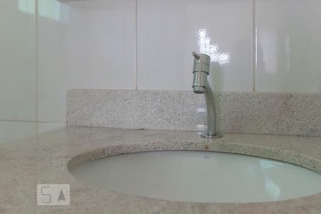 Casa à venda com 150m², 3 quartos e 2 vagasBanheiro 