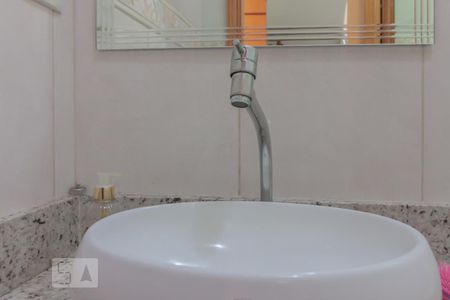 Lavabo de casa à venda com 3 quartos, 150m² em Vila Moinho Velho, São Paulo