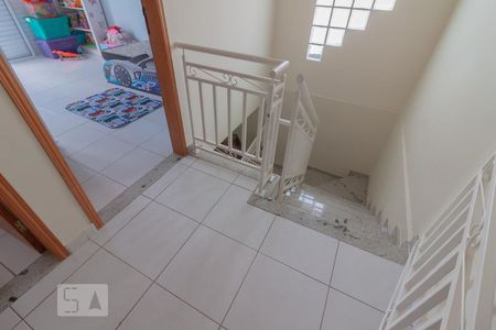 Casa à venda com 150m², 3 quartos e 2 vagasAcesso aos dormitórios