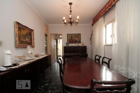 Apartamento à venda com 210m², 3 quartos e 2 vagasSala