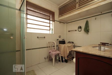Banheiro de apartamento à venda com 3 quartos, 210m² em Higienópolis, São Paulo