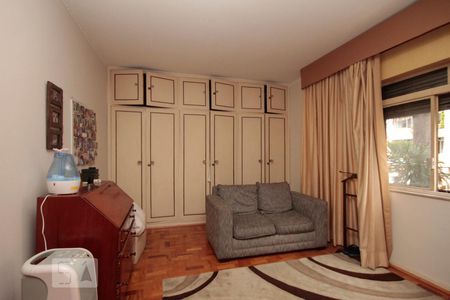 Quarto 1 de apartamento à venda com 3 quartos, 210m² em Higienópolis, São Paulo