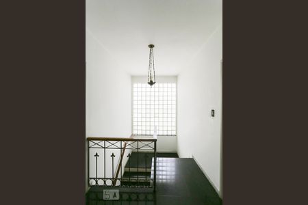 Casa à venda com 387m², 4 quartos e 6 vagasCorredor