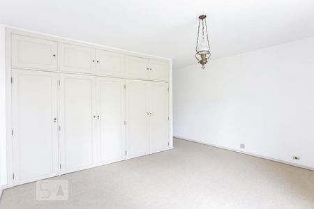 Casa à venda com 387m², 4 quartos e 6 vagasQuarto 01