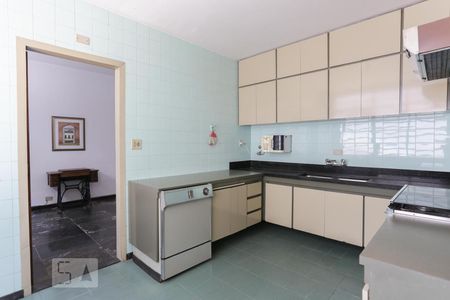 Casa à venda com 387m², 4 quartos e 6 vagasCozinha