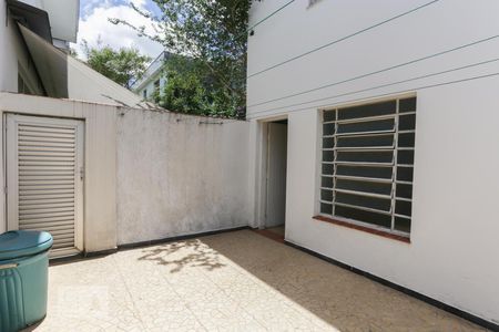Casa à venda com 387m², 4 quartos e 6 vagasQuintal