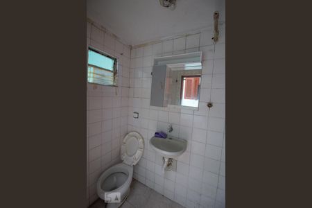 banheiro de kitnet/studio para alugar com 1 quarto, 35m² em Vila Medeiros, São Paulo