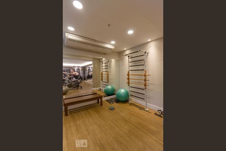 Apartamento à venda com 84m², 2 quartos e 1 vagaÁrea Comum - Academia