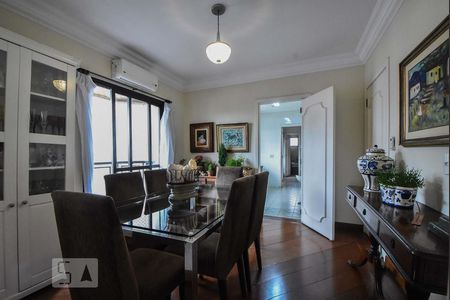 Apartamento à venda com 230m², 4 quartos e 4 vagasSala de Refeições