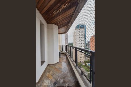 Apartamento à venda com 230m², 4 quartos e 4 vagasVaranda