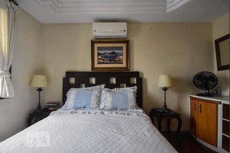 Apartamento à venda com 230m², 4 quartos e 4 vagasQuarto 04