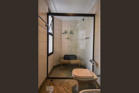 Apartamento à venda com 230m², 4 quartos e 4 vagasBanheiro 02