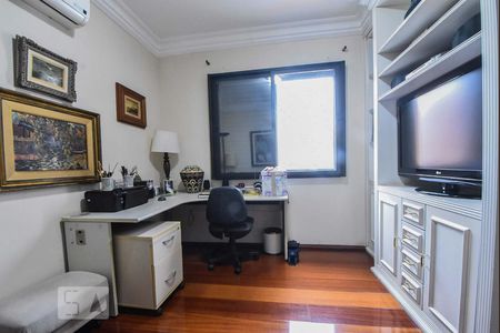 Apartamento à venda com 230m², 4 quartos e 4 vagasQuarto 03