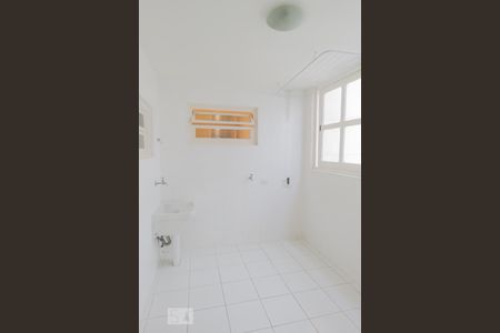 Apartamento à venda com 127m², 2 quartos e 2 vagas Apartamento à venda com 127m², 2 quartos e 2 vagasÁrea de Serviço