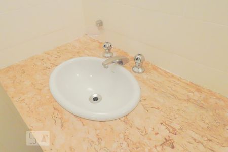 Apartamento à venda com 127m², 2 quartos e 2 vagas Apartamento à venda com 127m², 2 quartos e 2 vagasBanheiro 2