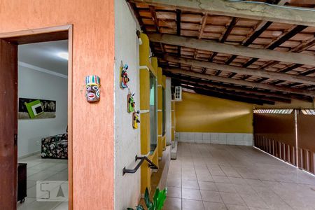 Garagens  de casa para alugar com 6 quartos, 120m² em Setor Aeroporto, Goiânia