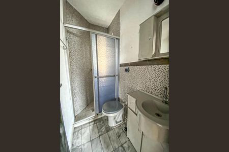 Banheiro de apartamento à venda com 1 quarto, 41m² em Centro, São Leopoldo
