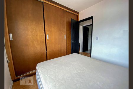 Dormitório de apartamento à venda com 1 quarto, 41m² em Centro, São Leopoldo