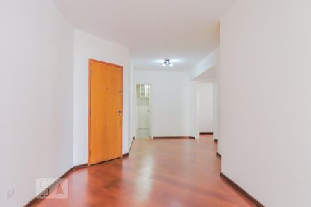 Apartamento para alugar com 84m², 2 quartos e 1 vagaSala 