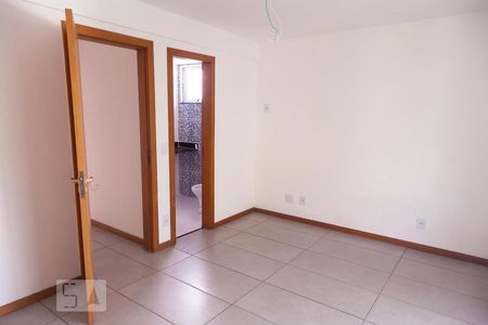 Quarto 2 suite de casa de condomínio à venda com 2 quartos, 70m² em Todos Os Santos, Rio de Janeiro