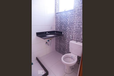 Banheiro da Suíte 2 de casa de condomínio à venda com 2 quartos, 70m² em Todos Os Santos, Rio de Janeiro
