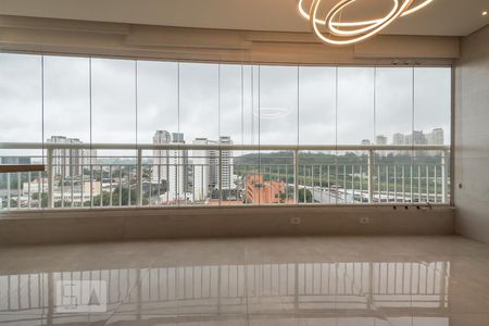 Apartamento para alugar com 103m², 2 quartos e 2 vagas Apartamento para alugar com 103m², 2 quartos e 2 vagasVaranda