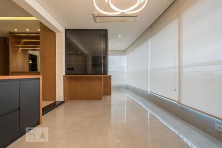 Apartamento para alugar com 103m², 2 quartos e 2 vagas Apartamento para alugar com 103m², 2 quartos e 2 vagasVaranda