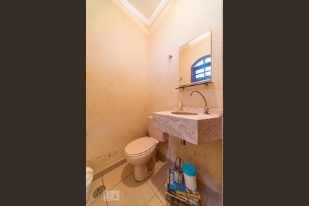 Lavabo  de casa à venda com 3 quartos, 160m² em Parque Jaçatuba, Santo André