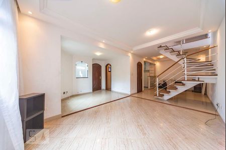 Sala de casa à venda com 3 quartos, 160m² em Parque Jaçatuba, Santo André