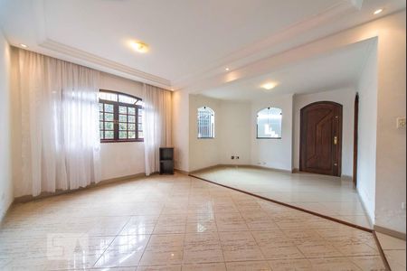 Sala de casa à venda com 3 quartos, 160m² em Parque Jaçatuba, Santo André