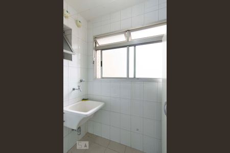 Lavanderia de apartamento para alugar com 3 quartos, 58m² em Vila Pereira Barreto, São Paulo