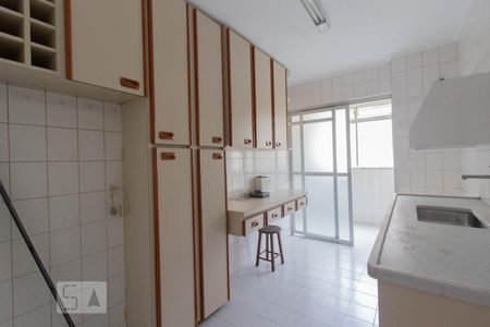 Apartamento à venda com 68m², 2 quartos e 1 vaga