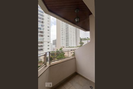 Apartamento à venda com 68m², 2 quartos e 1 vaga Apartamento à venda com 68m², 2 quartos e 1 vagaVaranda