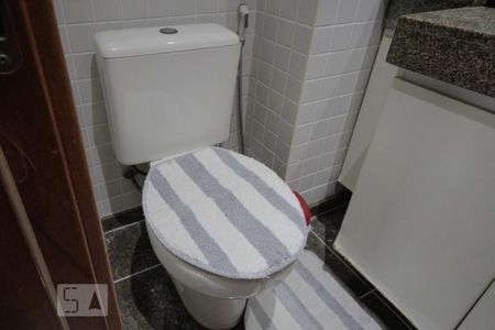 Apartamento à venda com 75m², 2 quartos e 1 vaga Apartamento à venda com 75m², 2 quartos e 1 vagaBanheiro da Suíte