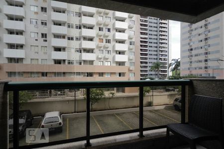 Apartamento à venda com 75m², 2 quartos e 1 vaga Apartamento à venda com 75m², 2 quartos e 1 vagaVaranda