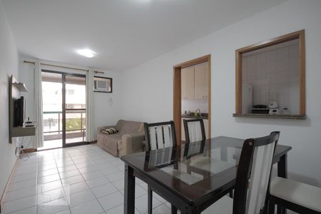 Sala de apartamento à venda com 2 quartos, 75m² em Barra da Tijuca, Rio de Janeiro