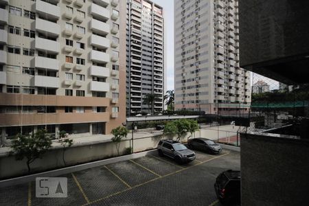 Apartamento à venda com 75m², 2 quartos e 1 vaga Apartamento à venda com 75m², 2 quartos e 1 vagaVista