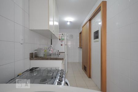 Apartamento à venda com 75m², 2 quartos e 1 vaga Apartamento à venda com 75m², 2 quartos e 1 vagaCozinha
