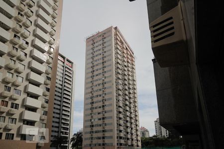 Apartamento à venda com 75m², 2 quartos e 1 vaga Apartamento à venda com 75m², 2 quartos e 1 vagaVista