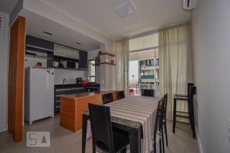 Apartamento para alugar com 87m², 2 quartos e 1 vagaCozinha