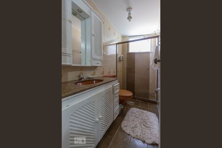 Banheiro da Suite Quarto 1 de apartamento à venda com 2 quartos, 75m² em Inga, Niterói