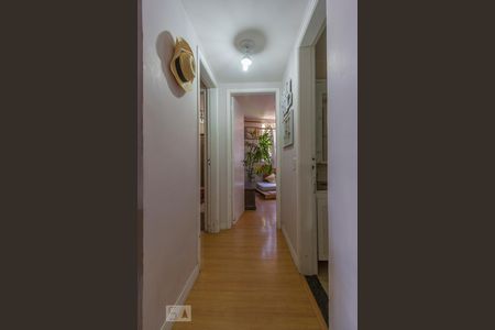 Corredor de apartamento à venda com 2 quartos, 75m² em Inga, Niterói