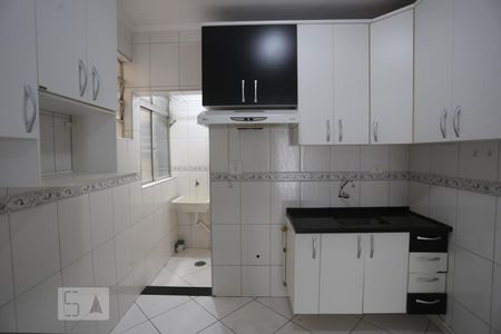 Cozinha de apartamento para alugar com 1 quarto, 45m² em Bela Vista, São Paulo