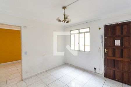 Sala de apartamento para alugar com 2 quartos, 75m² em Vila Sílvia, São Paulo