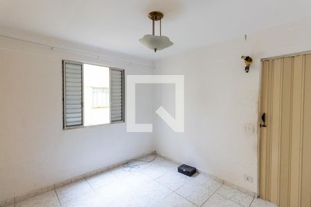 Quarto 1 de apartamento para alugar com 2 quartos, 75m² em Vila Sílvia, São Paulo