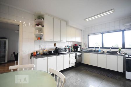 Apartamento à venda com 291m², 4 quartos e 4 vagasCozinha