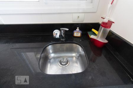 Cozinha de apartamento para alugar com 1 quarto, 67m² em Cristo Rei, Curitiba