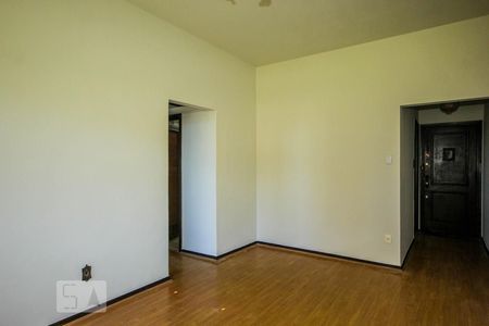 Apartamento para alugar com 69m², 2 quartos e sem vagaSala
